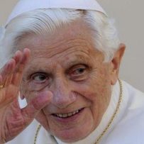 17. apríla – plurimos annos…