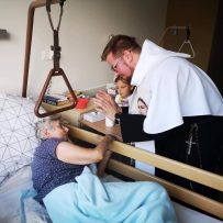 13. september – Chorých navštevovať…